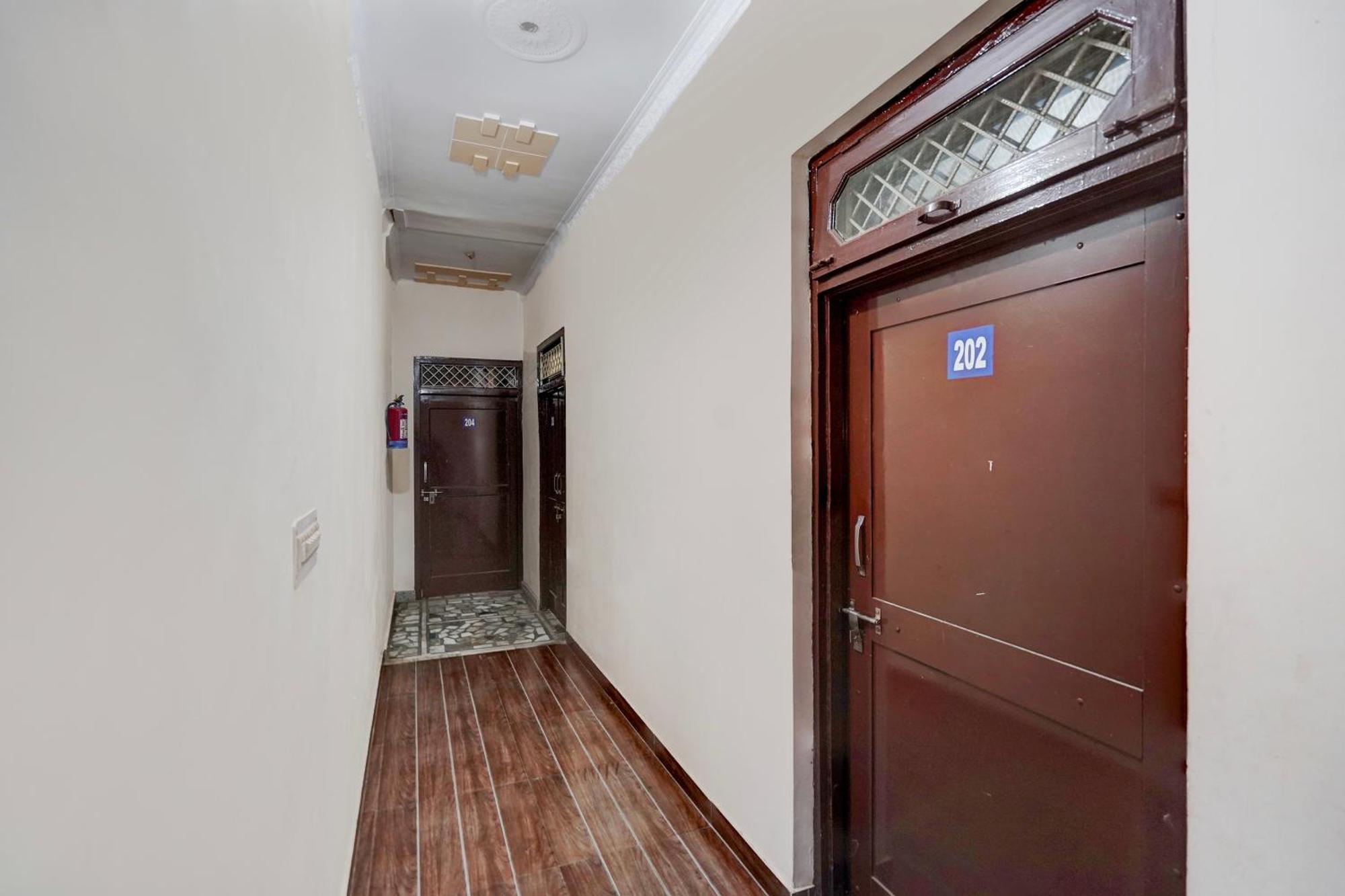 Oyo Hotel Maharaja Palace Meerut Buitenkant foto