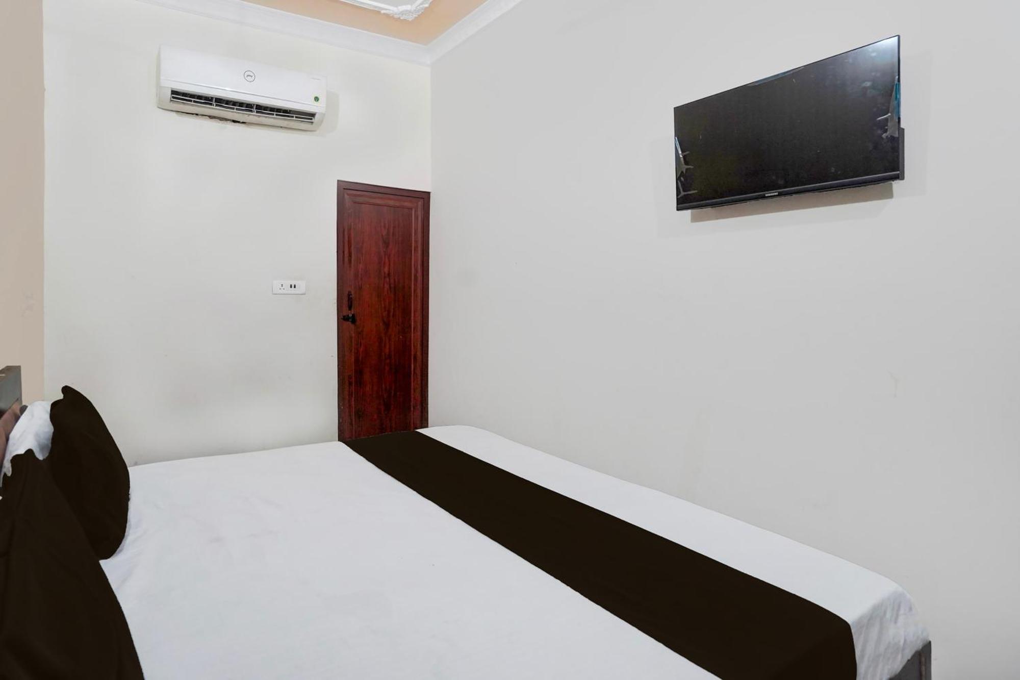 Oyo Hotel Maharaja Palace Meerut Buitenkant foto